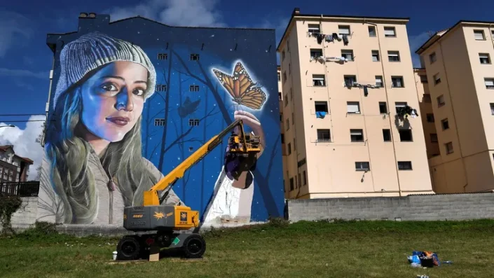 La Voz de Asturias – El espectacular mural de El Berrón, obra del valenciano «Dridali»
